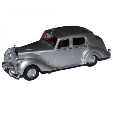 1:43 ROLLS-ROYCE SILVER DAWN DIECAST MODEL IN SILVER (FS78)