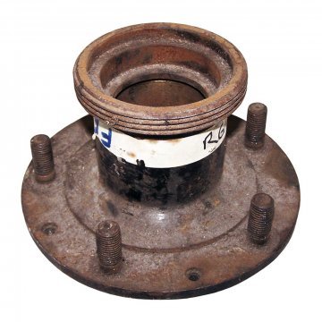 HUB, LH & RH WHERE WHEELS STUDS ARE RETAINED BY SPLINES (RG4908)