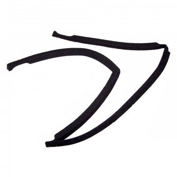 LOWER SEAL (Rectangular headlamp to wing) (UD24679)