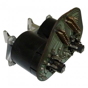AIR CONDITIONING SWITCHES (Before VIN 11882) (UD15604U)
