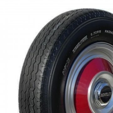 670R16 101H XL AVON B/W RADIAL TYRE (670X16AVONXL)
